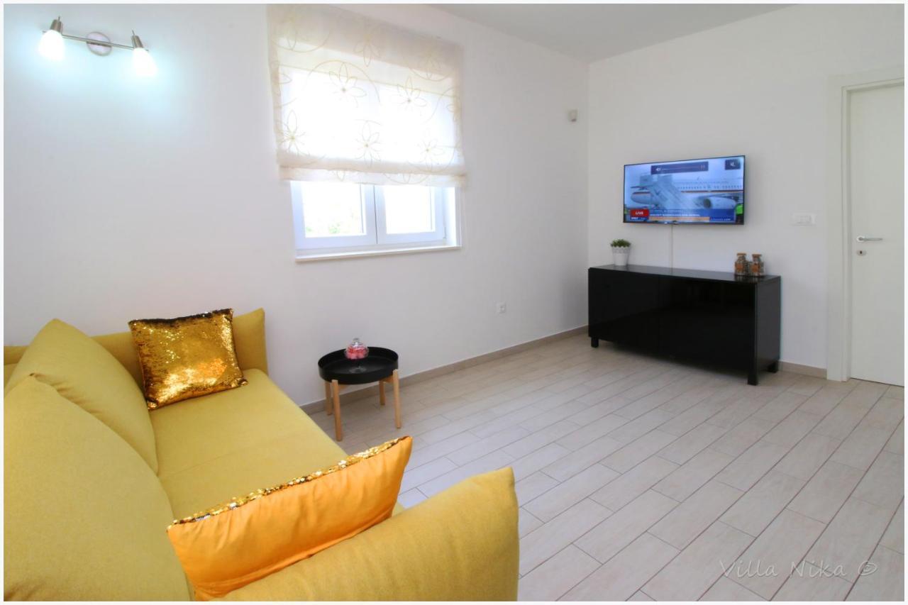 Apartments Nika Примоштен Экстерьер фото